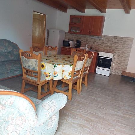 Orban Nyaralohaz Villa Kovagoors Bagian luar foto